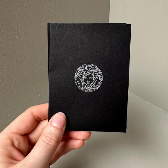 ⚫️ VERSACE 🔴
Men's Tabloid Print Slide Sandals - Picture 3 of 6